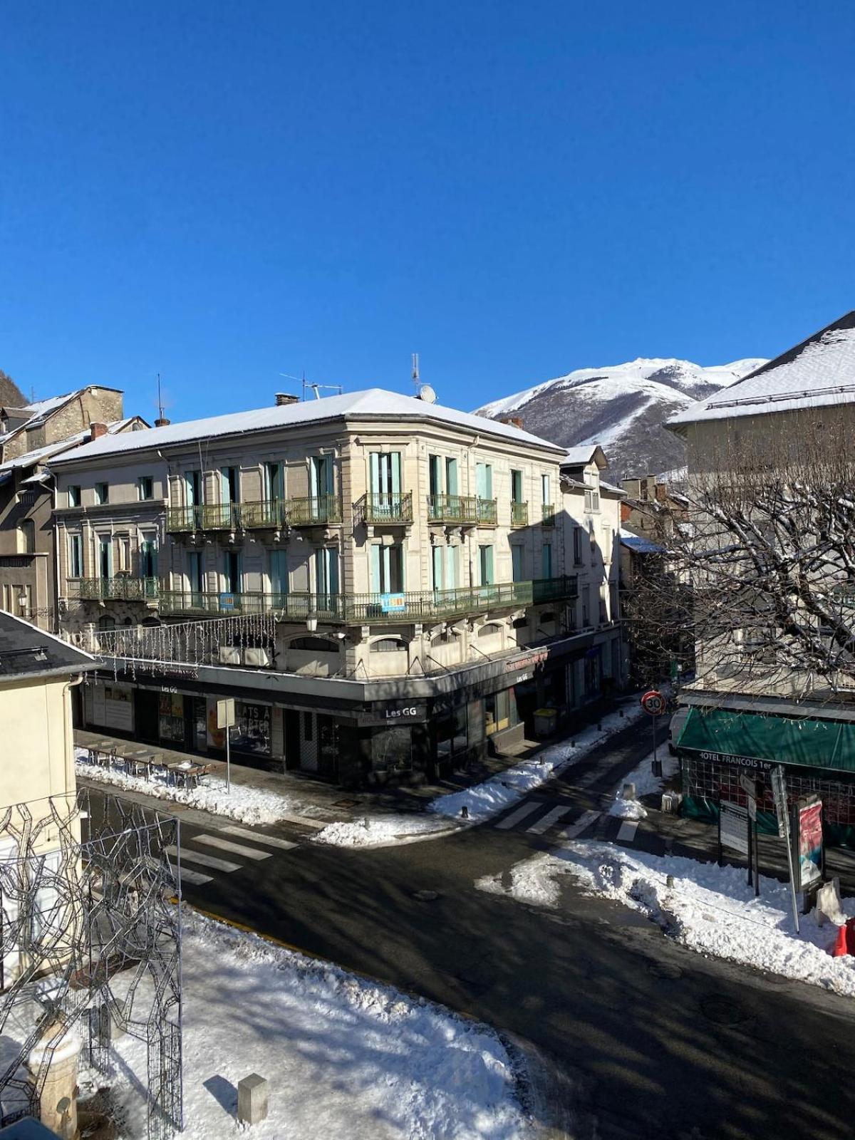 Bagneres De Luchon, Residence Val De Jade, Beau T3 Meuble, Plein Centre, Pour 4 Ou 6 Personnes Exterior photo